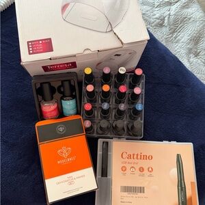 Modelones & Cattino Nail Kit with Beetles Gel Polishes USB nail drill.
